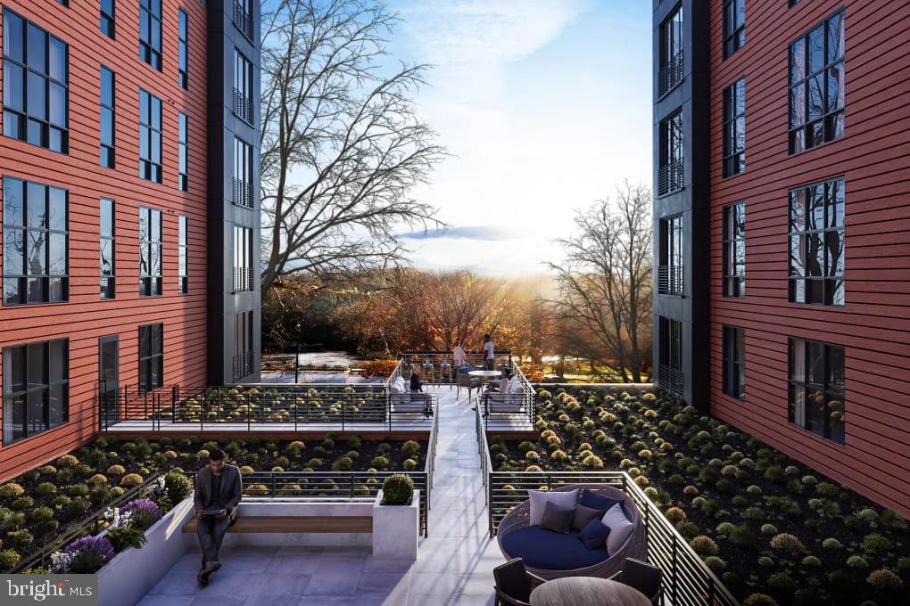 EAST FALLS - Residential