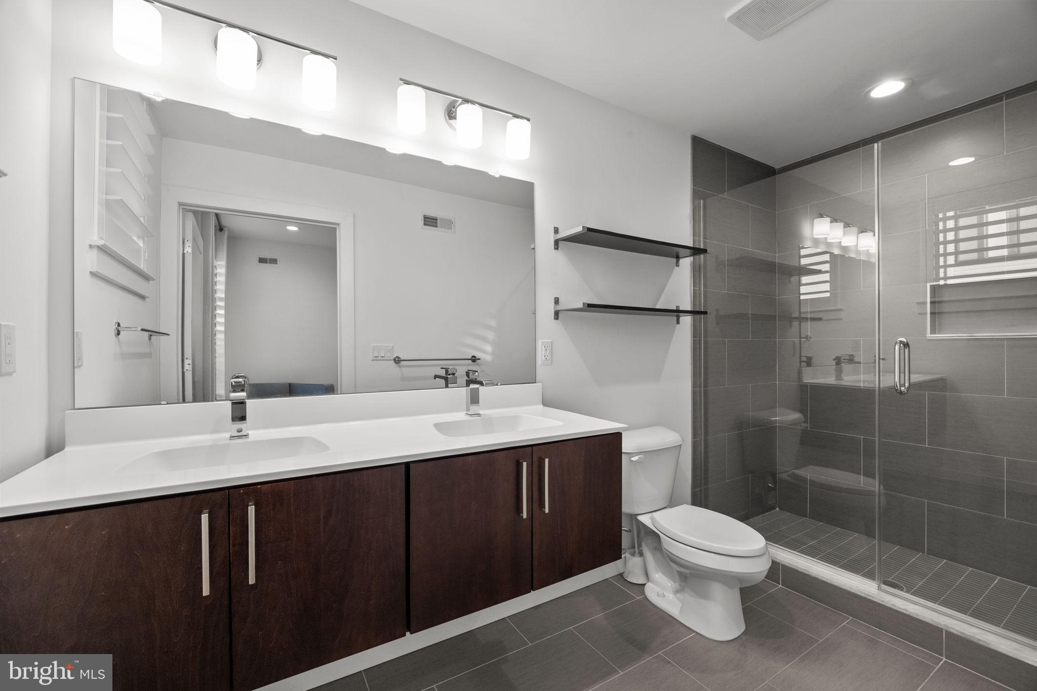 EAST FALLS - Residential