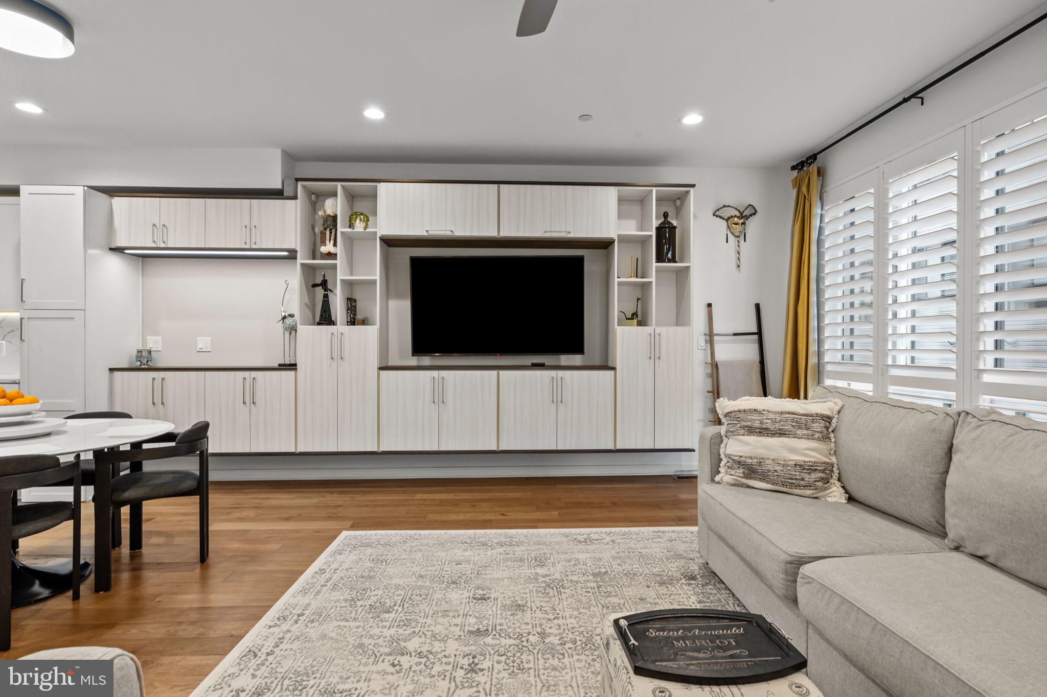 EAST FALLS - Residential