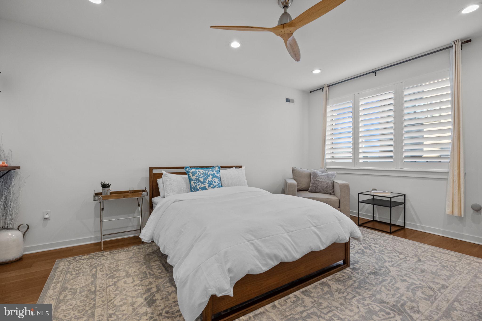 EAST FALLS - Residential