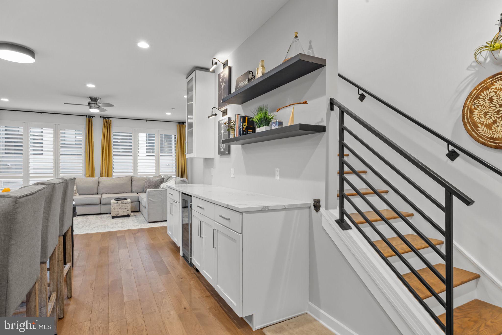 EAST FALLS - Residential