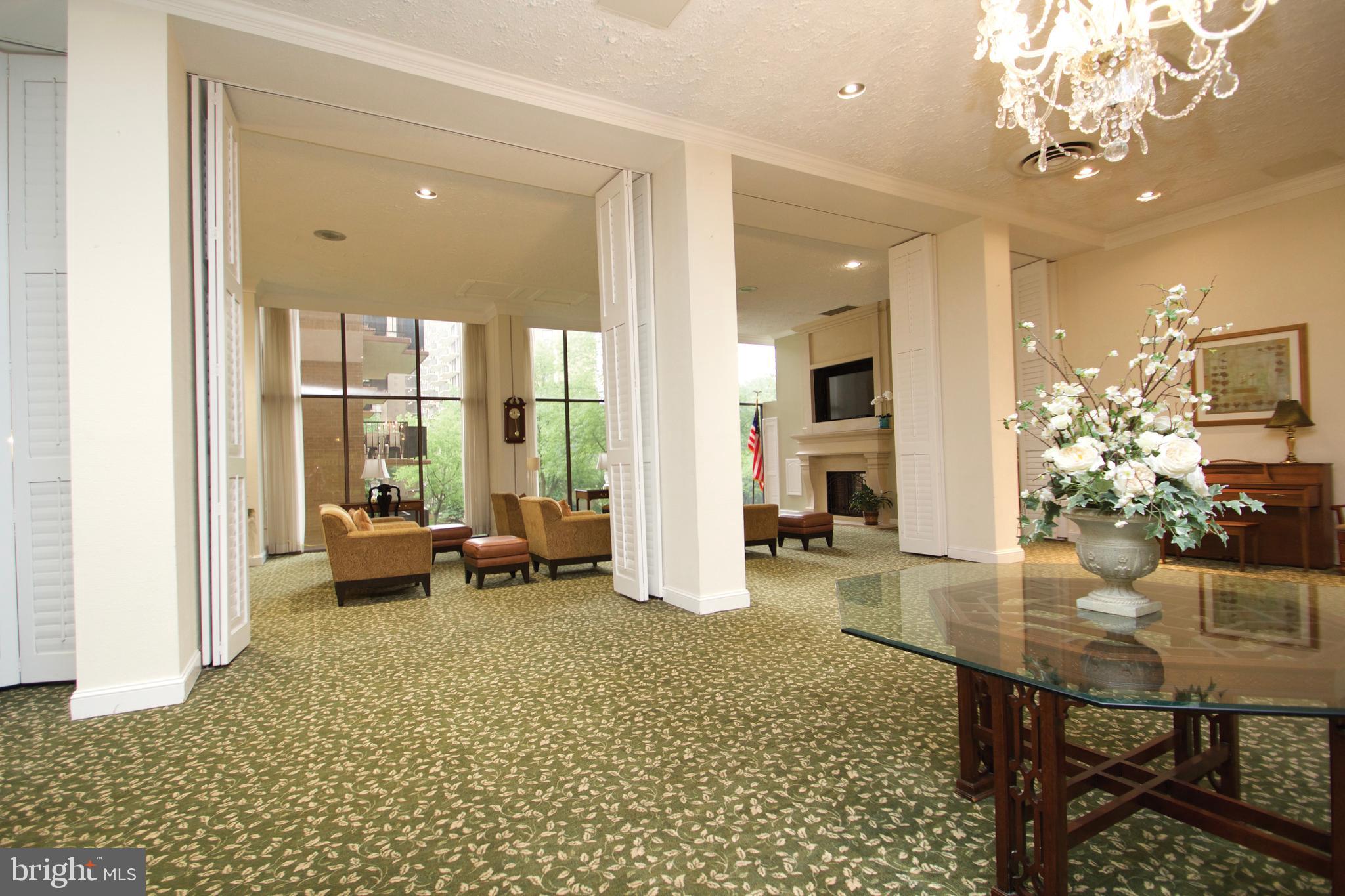 TOWERS IN WESTCHESTER PARK - Residential