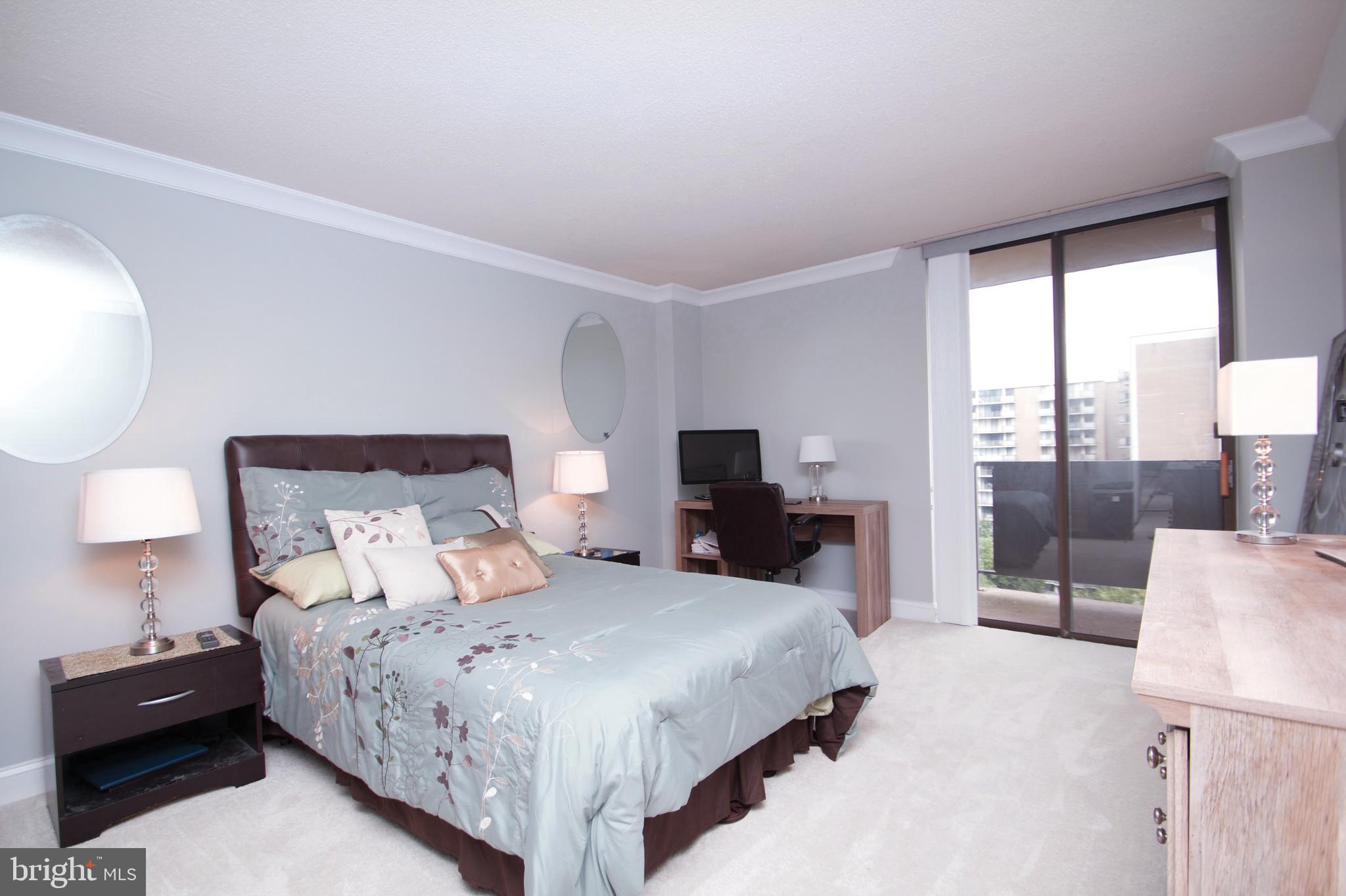 TOWERS IN WESTCHESTER PARK - Residential