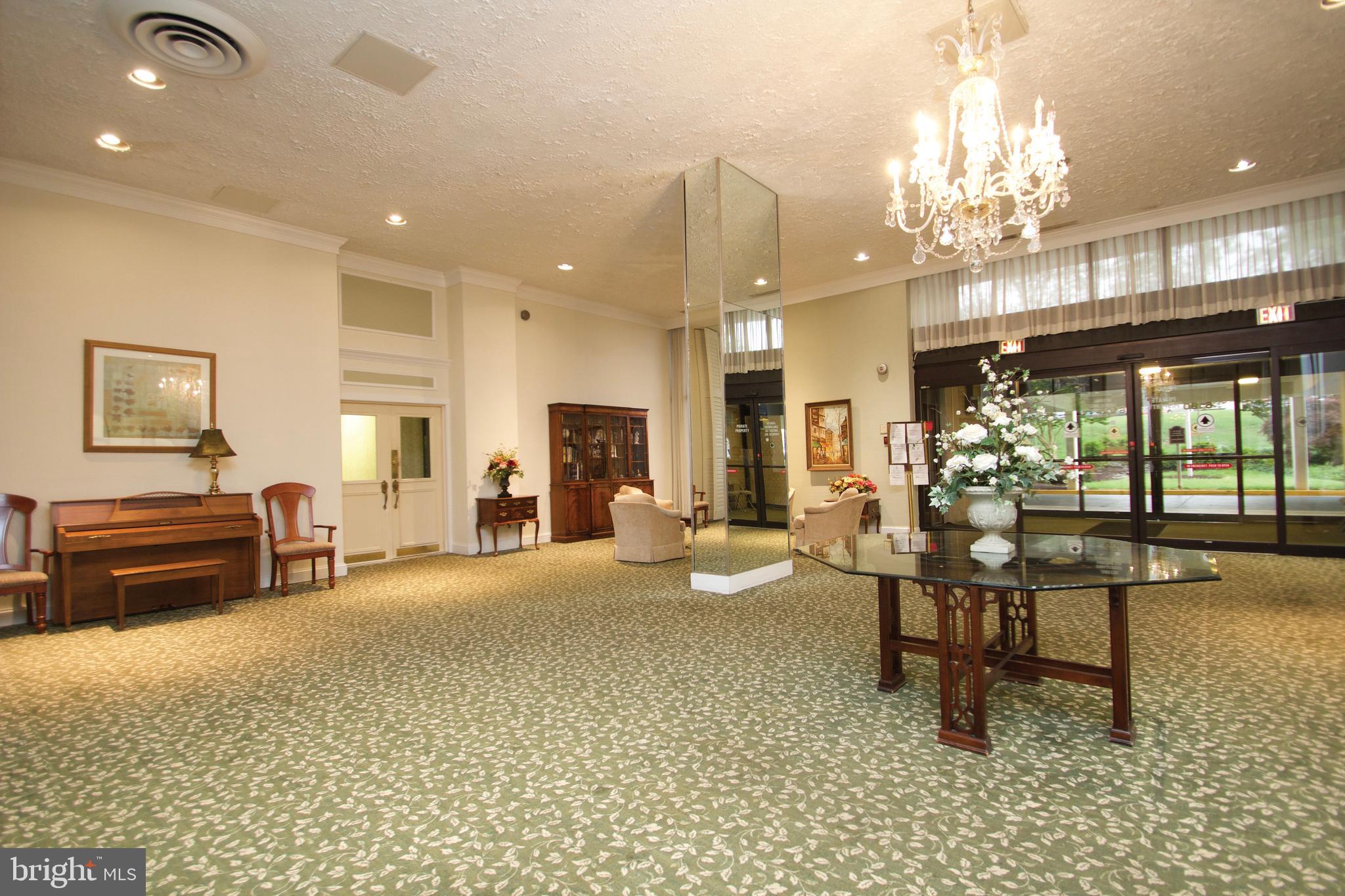 TOWERS IN WESTCHESTER PARK - Residential