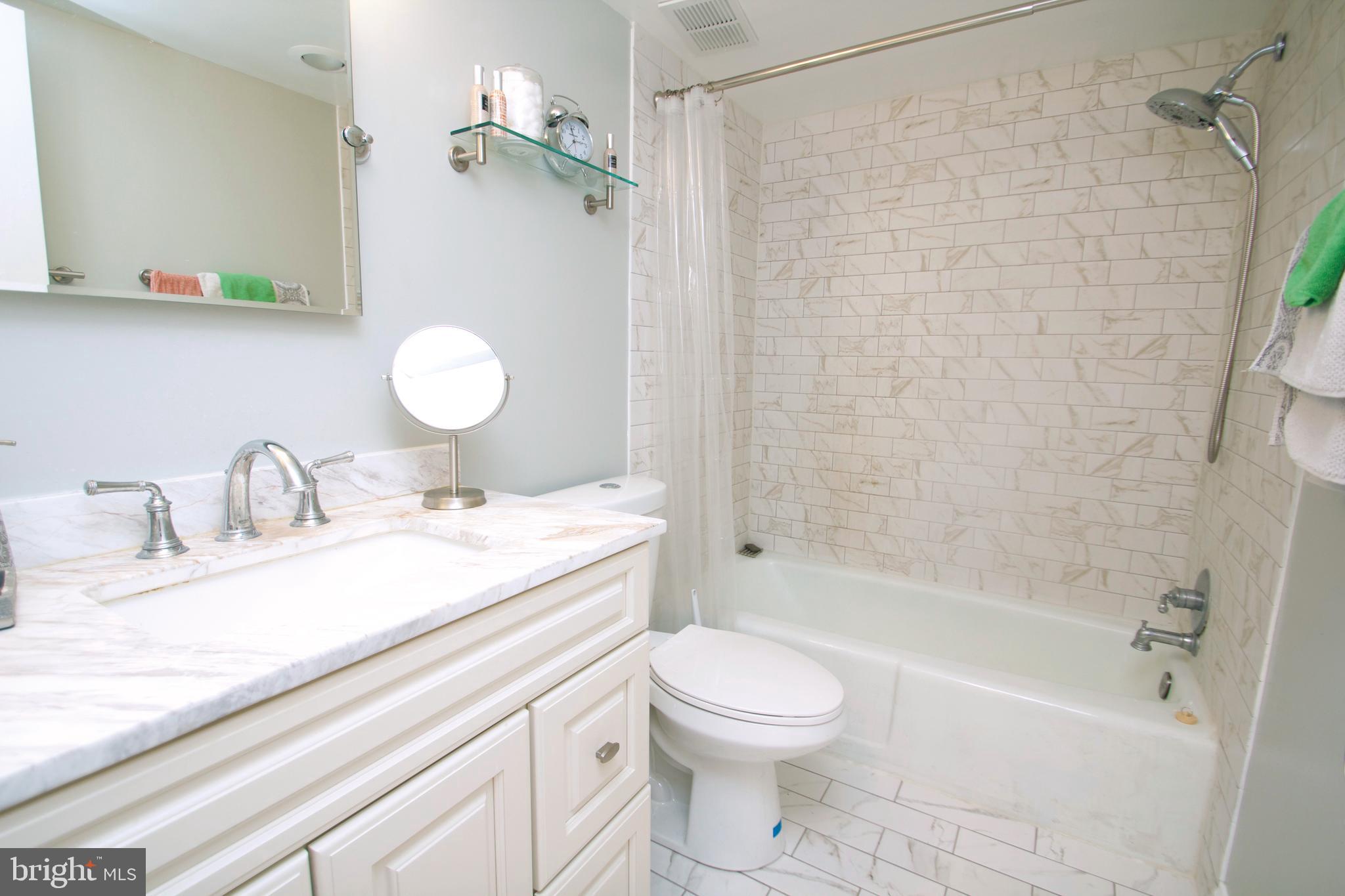 TOWERS IN WESTCHESTER PARK - Residential