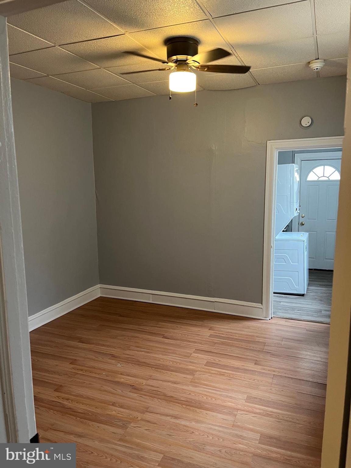 PORT RICHMOND - Residential Lease