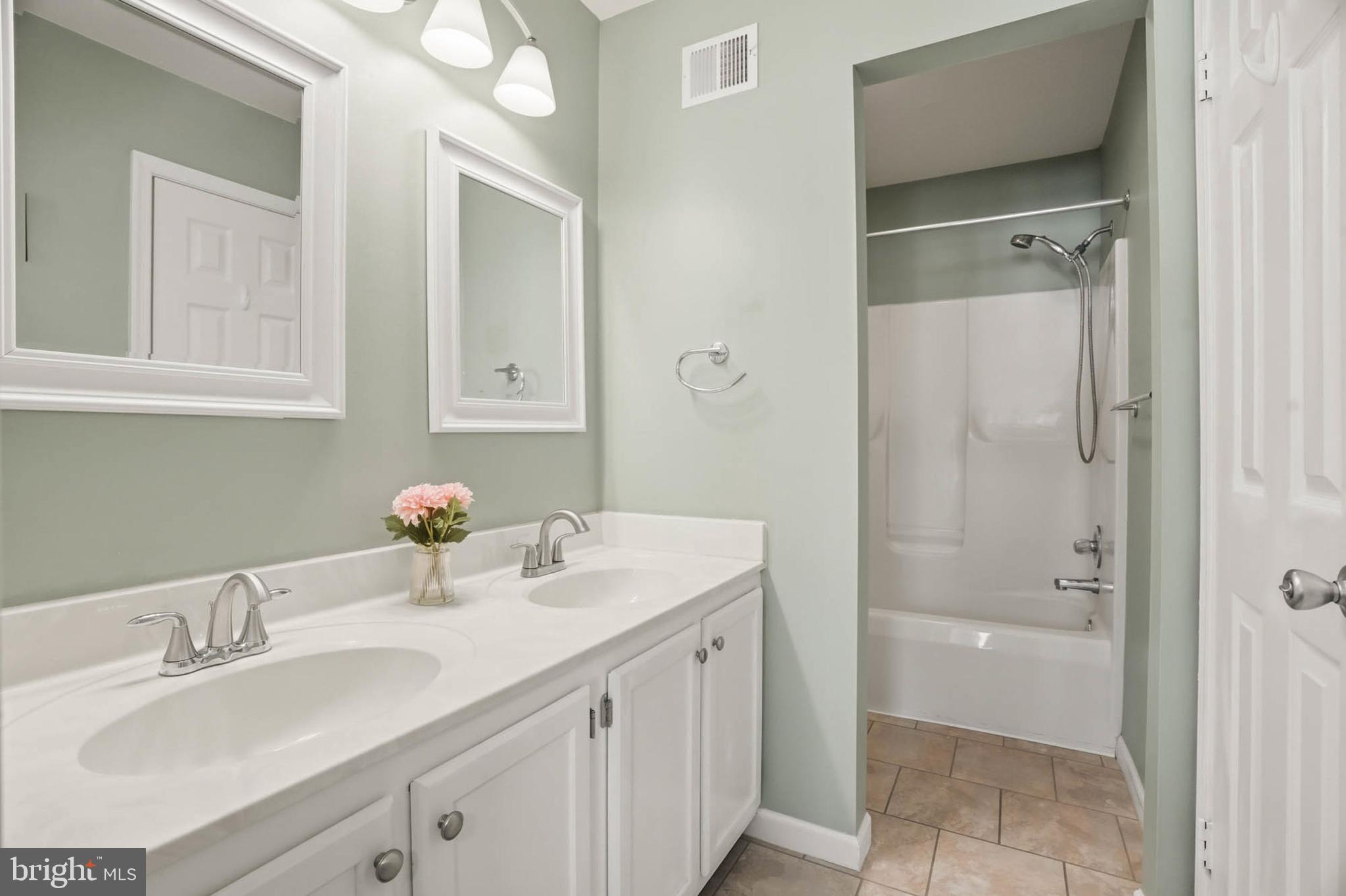 COMMONS OF AVALON - Residential