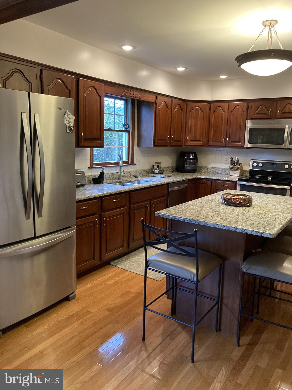 LAUREL HILLS - Residential