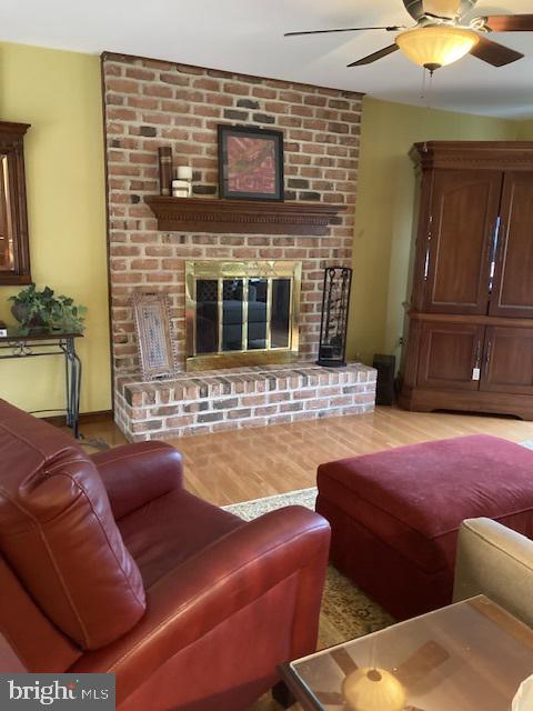 LAUREL HILLS - Residential