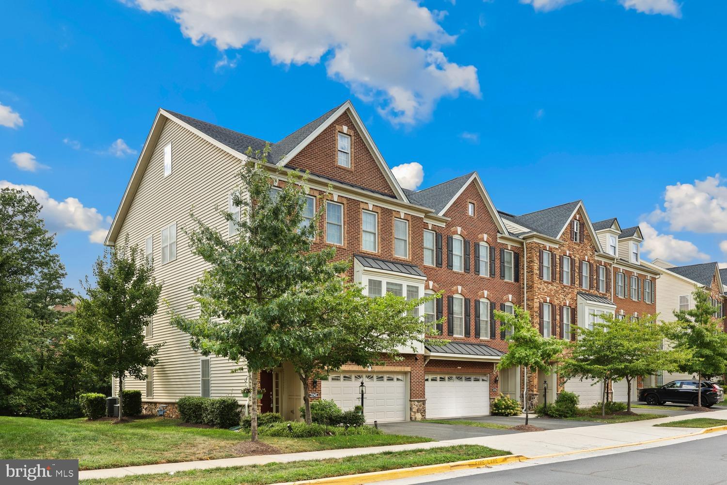 22565 WINDSOR LOCKS SQUARE