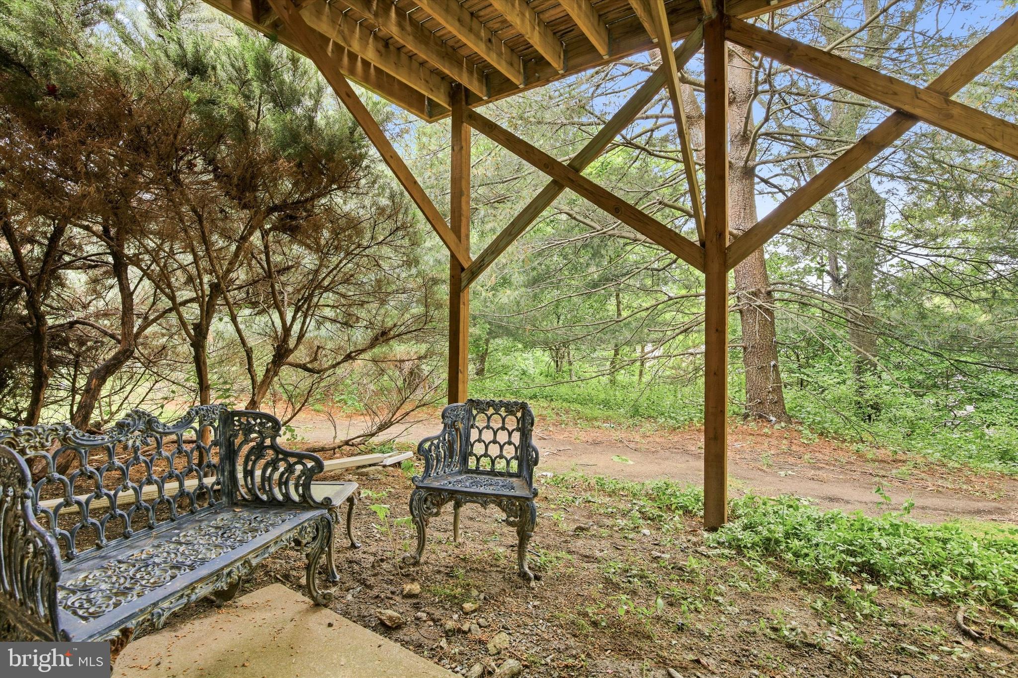 BREYER WOODS - Residential