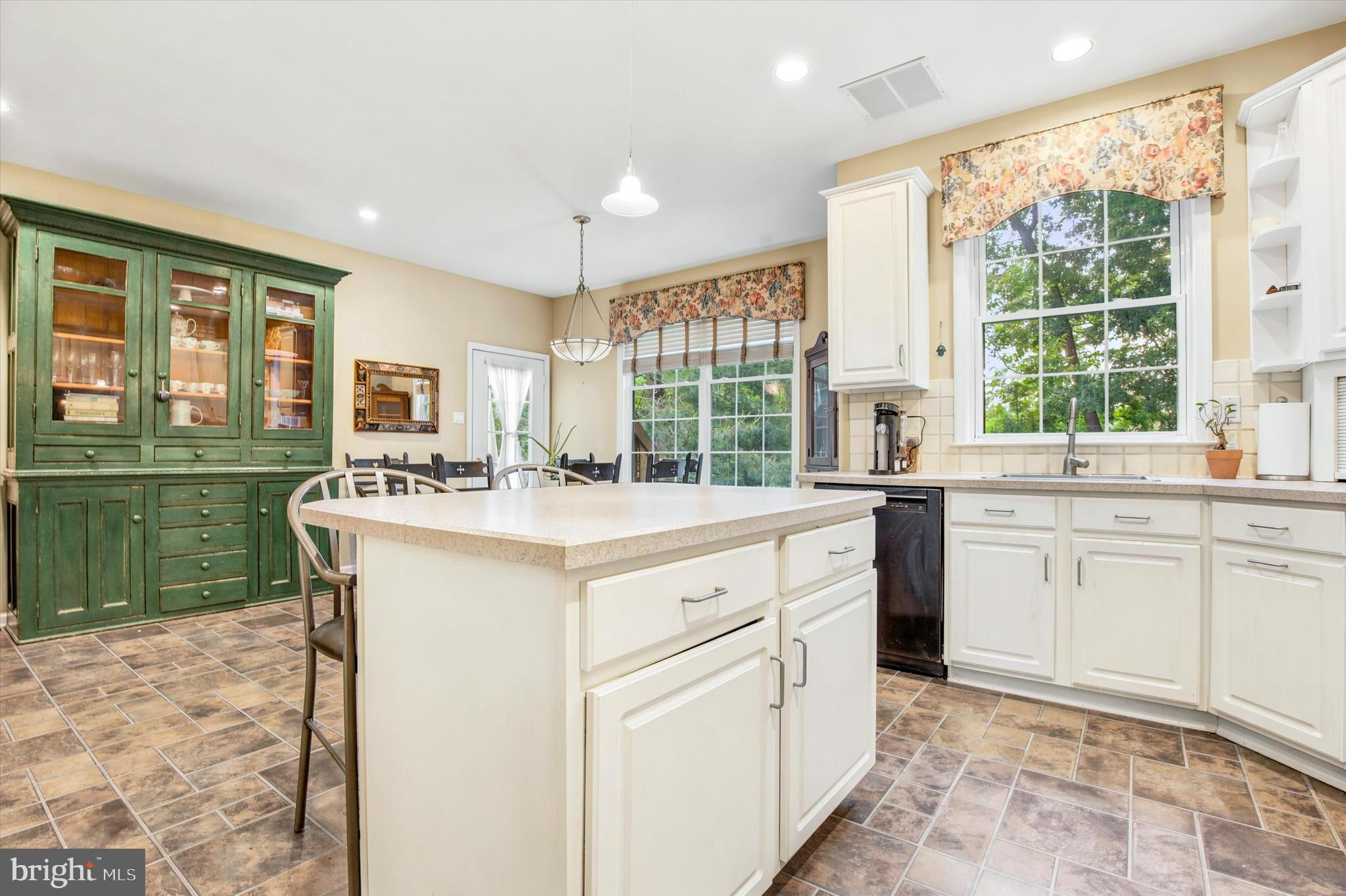 BREYER WOODS - Residential