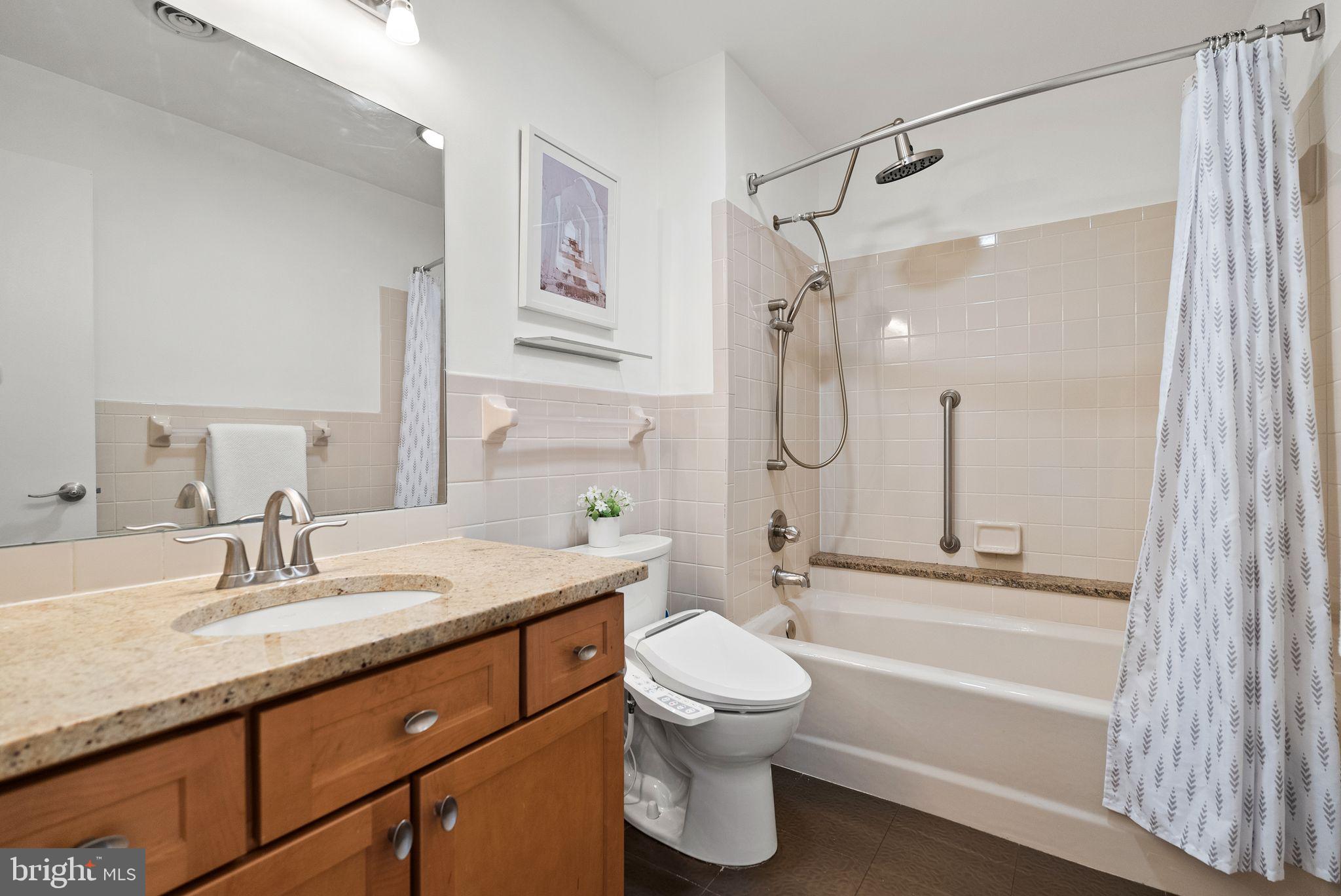 COURTS OF WYNGATE - Residential