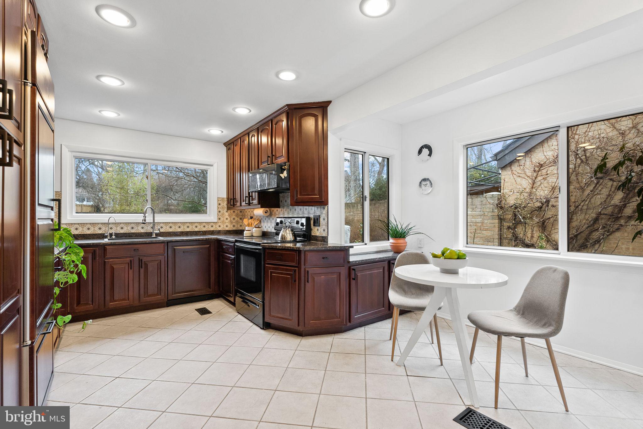 COURTS OF WYNGATE - Residential