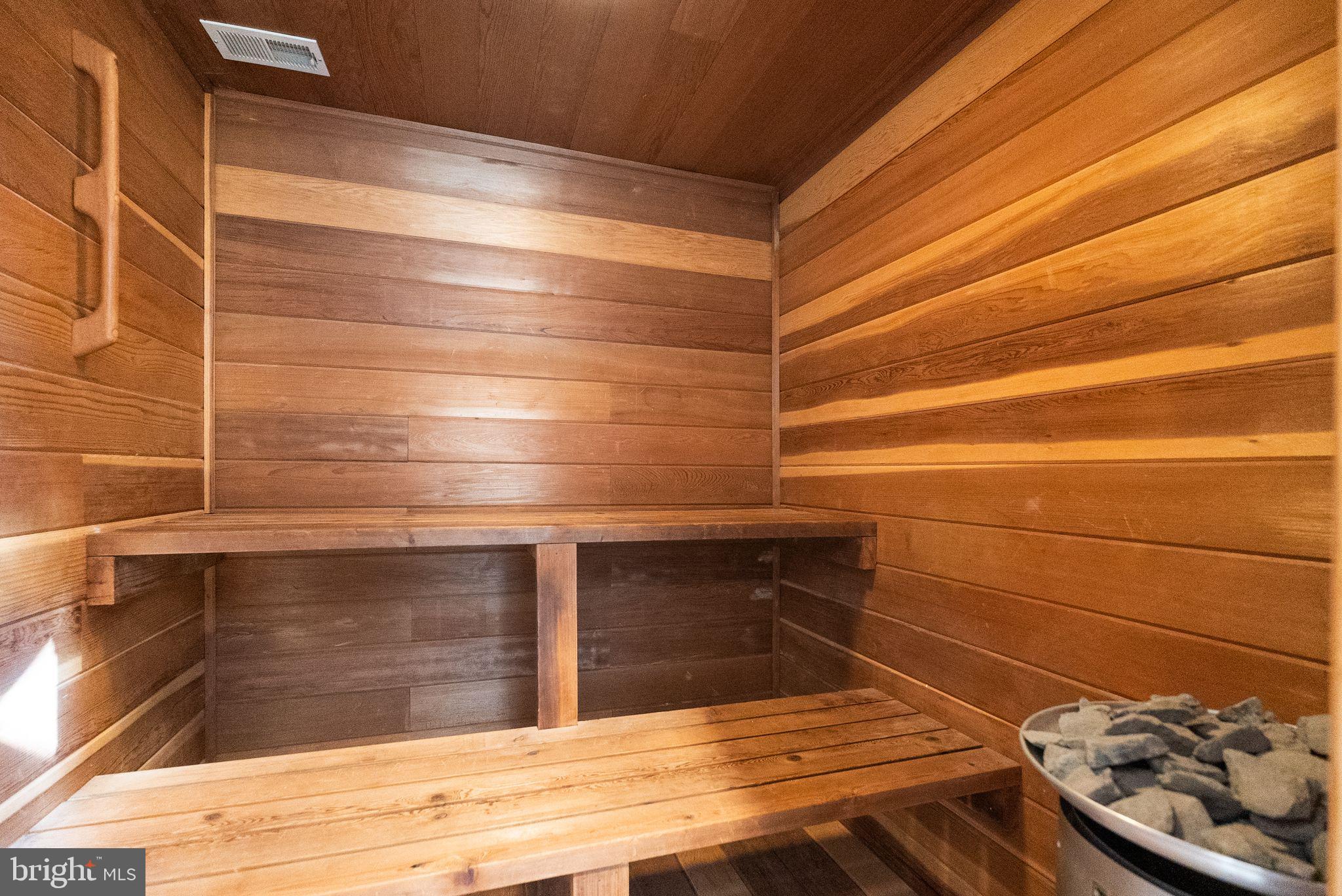 COURTS OF WYNGATE - Residential