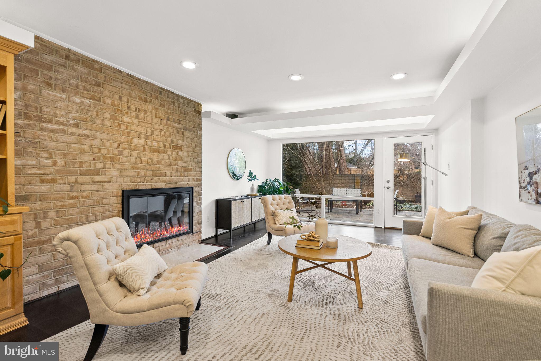 COURTS OF WYNGATE - Residential