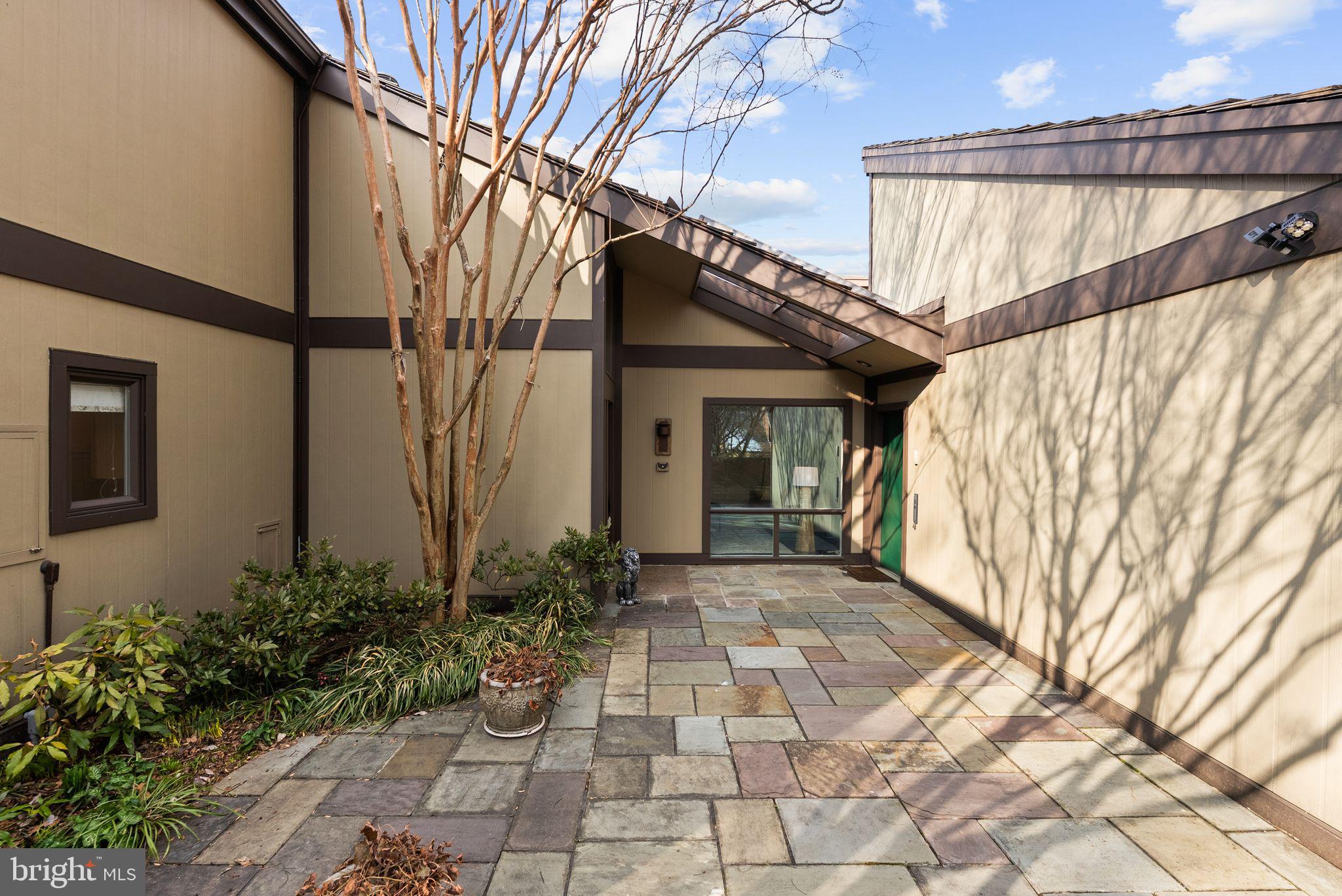 COURTS OF WYNGATE - Residential