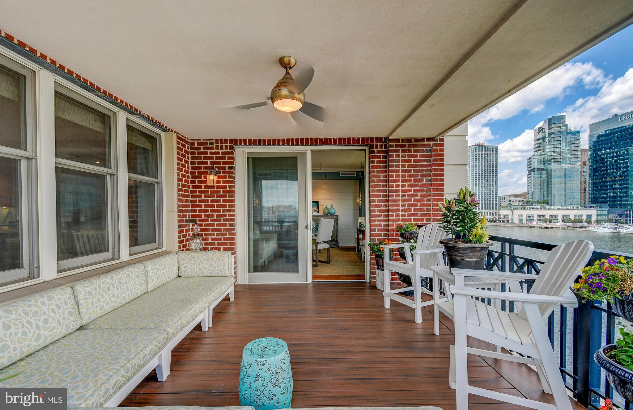 THE RITZ-CARLTON RESIDENCES - Residential