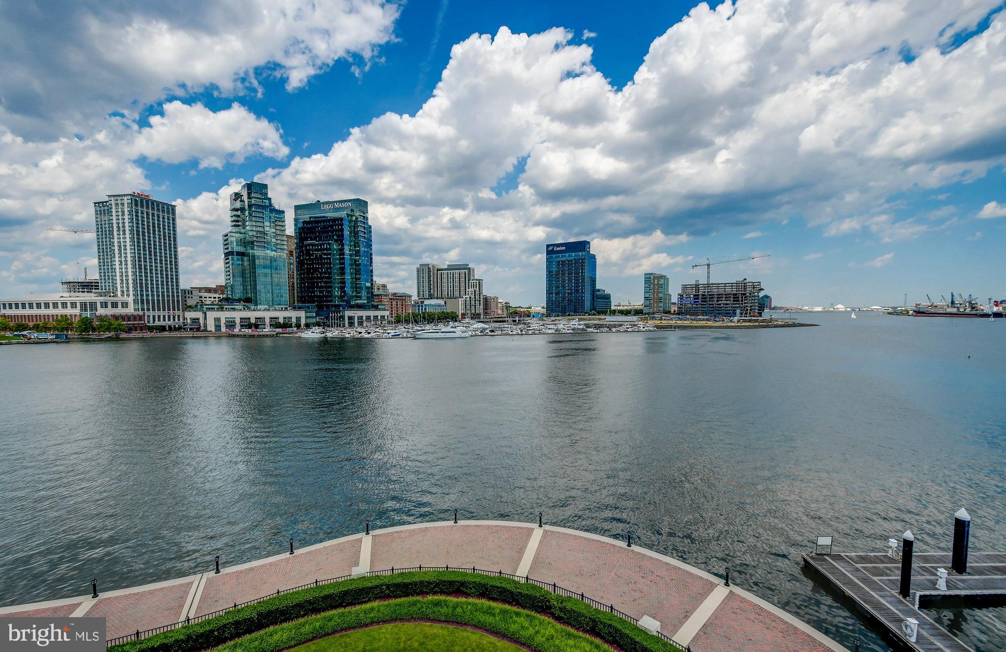 THE RITZ-CARLTON RESIDENCES - Residential