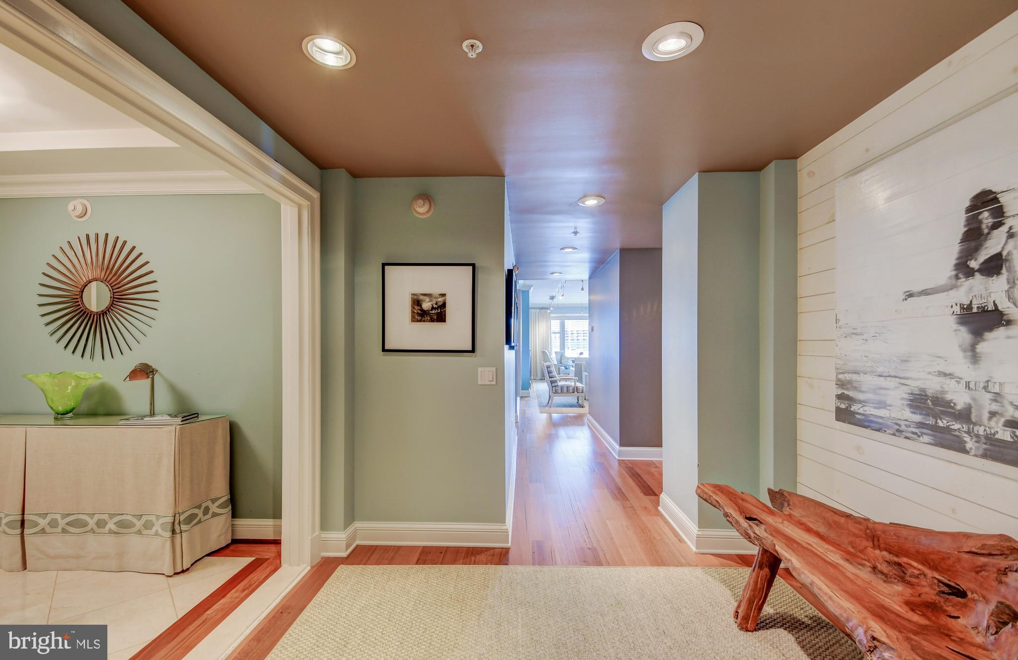 THE RITZ-CARLTON RESIDENCES - Residential