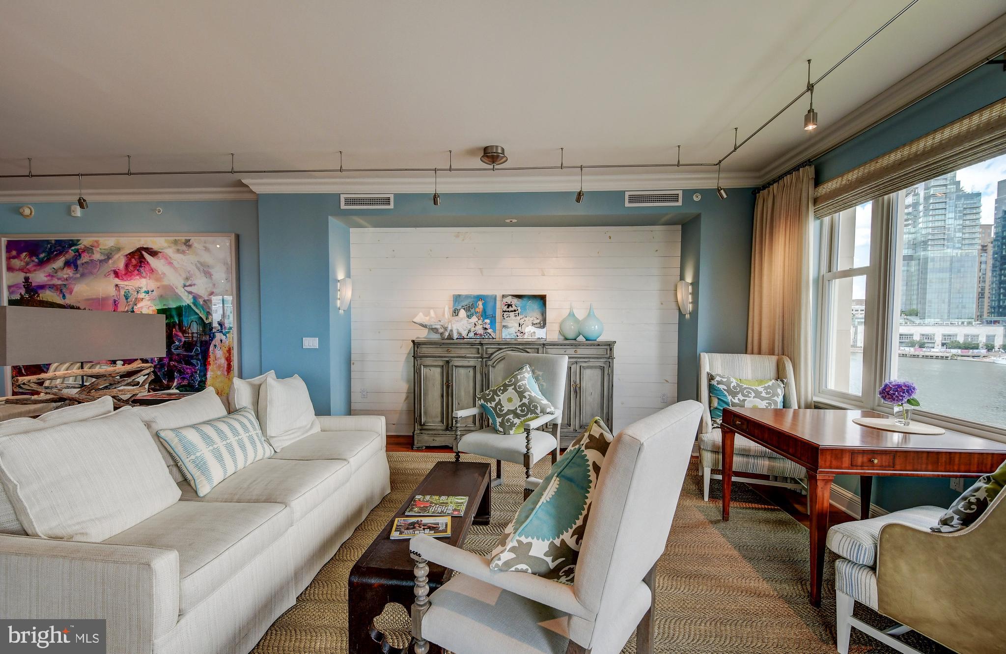 THE RITZ-CARLTON RESIDENCES - Residential