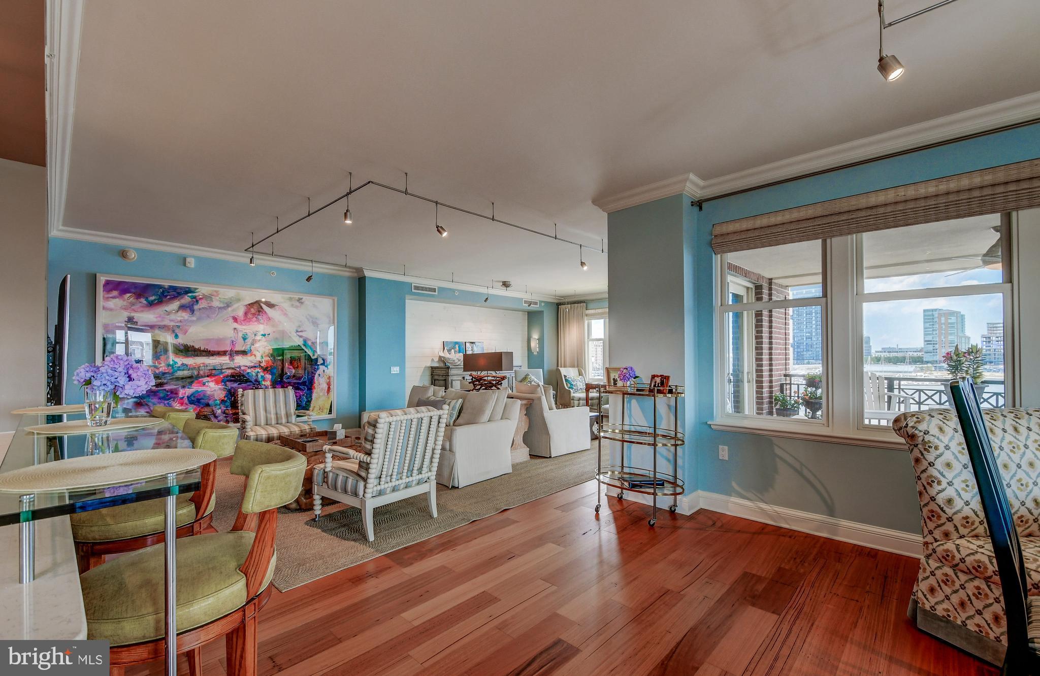 THE RITZ-CARLTON RESIDENCES - Residential