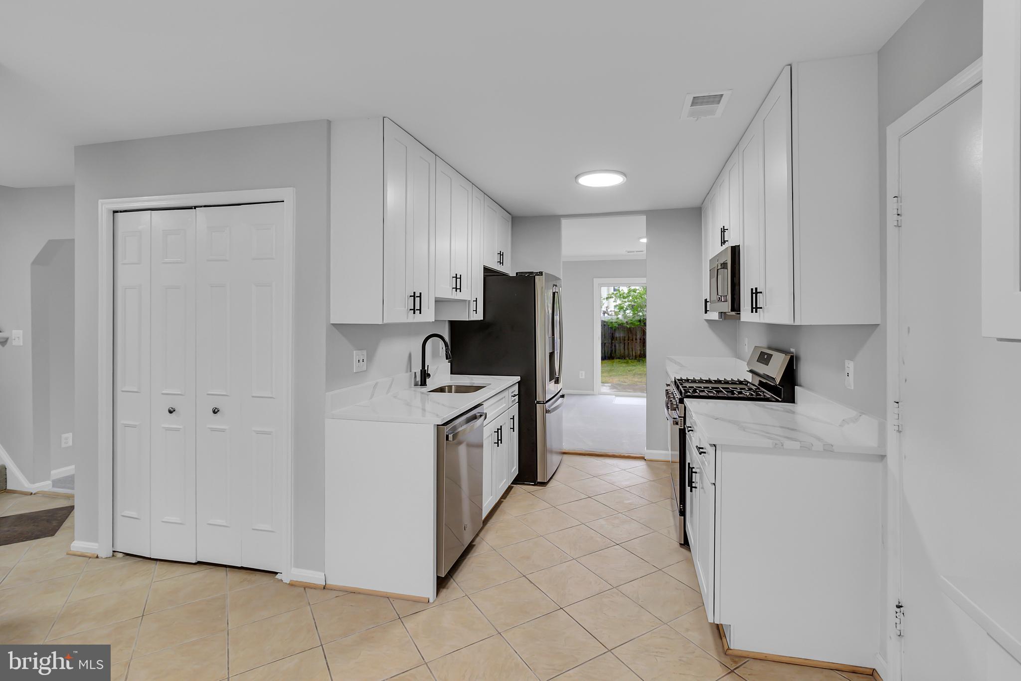 CAMELOT - Residential