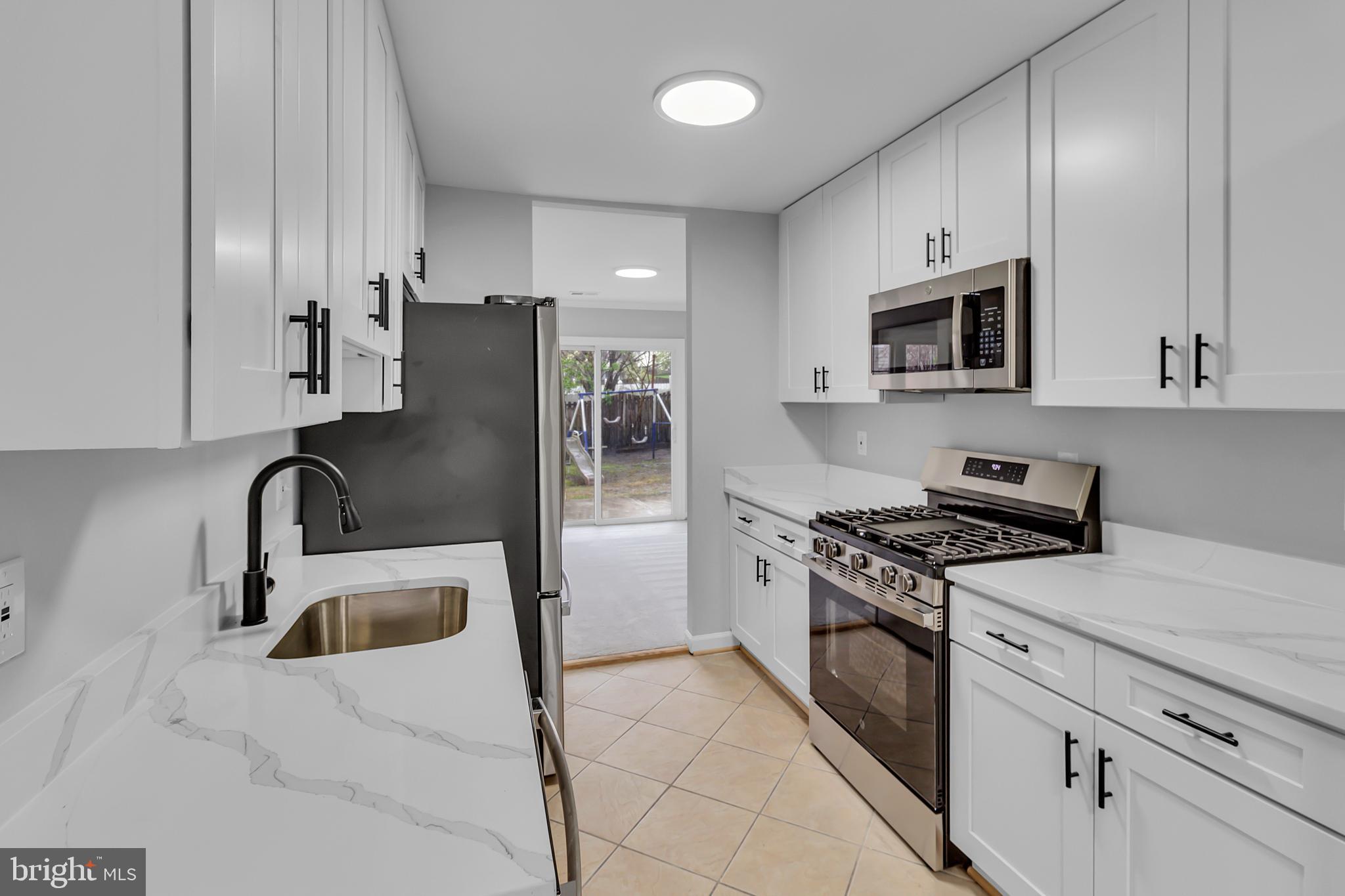 CAMELOT - Residential