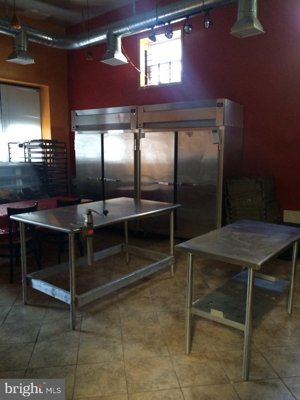 409 NE 18TH STREET NE