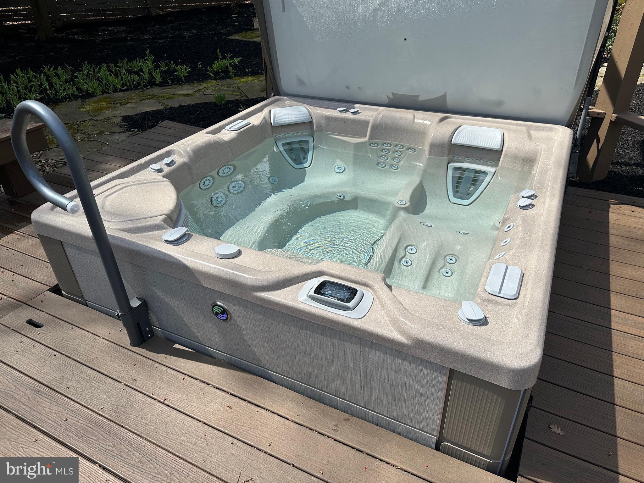 PARK FOREST VILLAGE - Residential