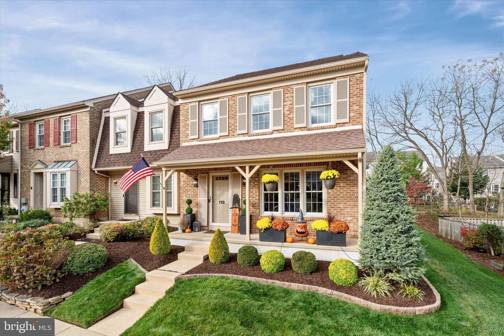 Photo of 118 Wooden Carriage Drive, HOCKESSIN, DE 19707 (MLS # DENC2092044)