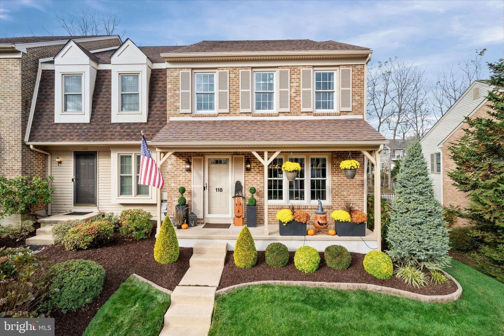 Photo of 118 Wooden Carriage Drive, HOCKESSIN, DE 19707 (MLS # DENC2092044)