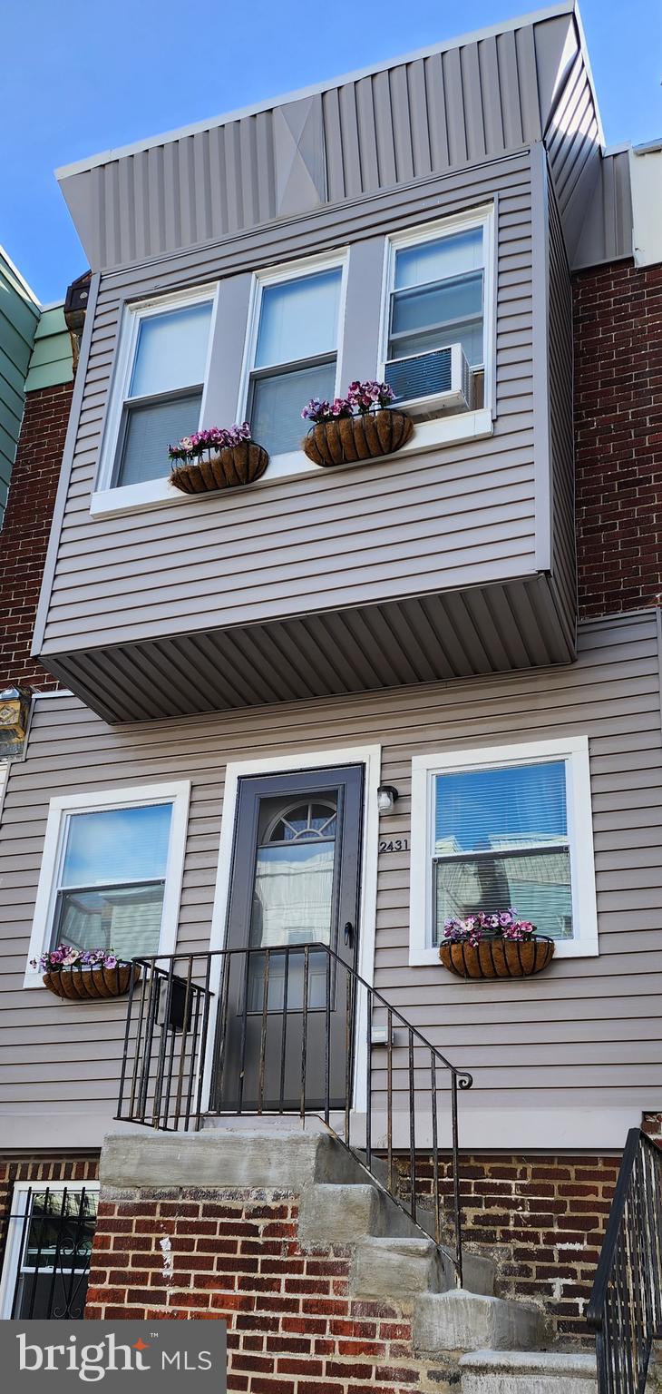 WHITMAN - Residential Lease
