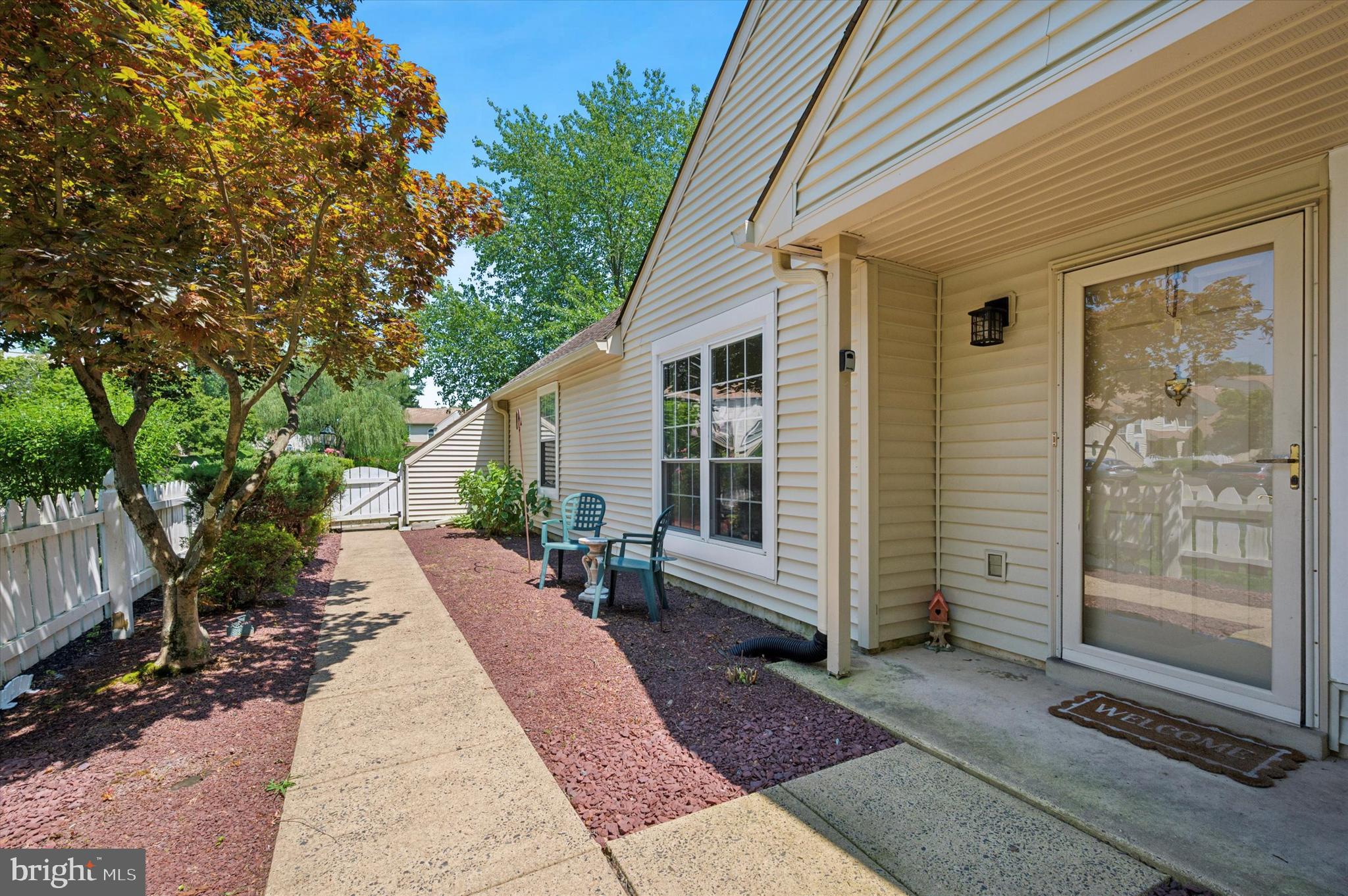 1720 BALAS CIRCLE