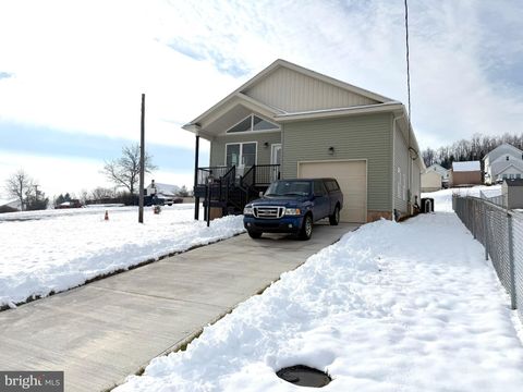 Homes For Sale - 1270 Franklin Street<br/> OLD FORGE, PA 18518