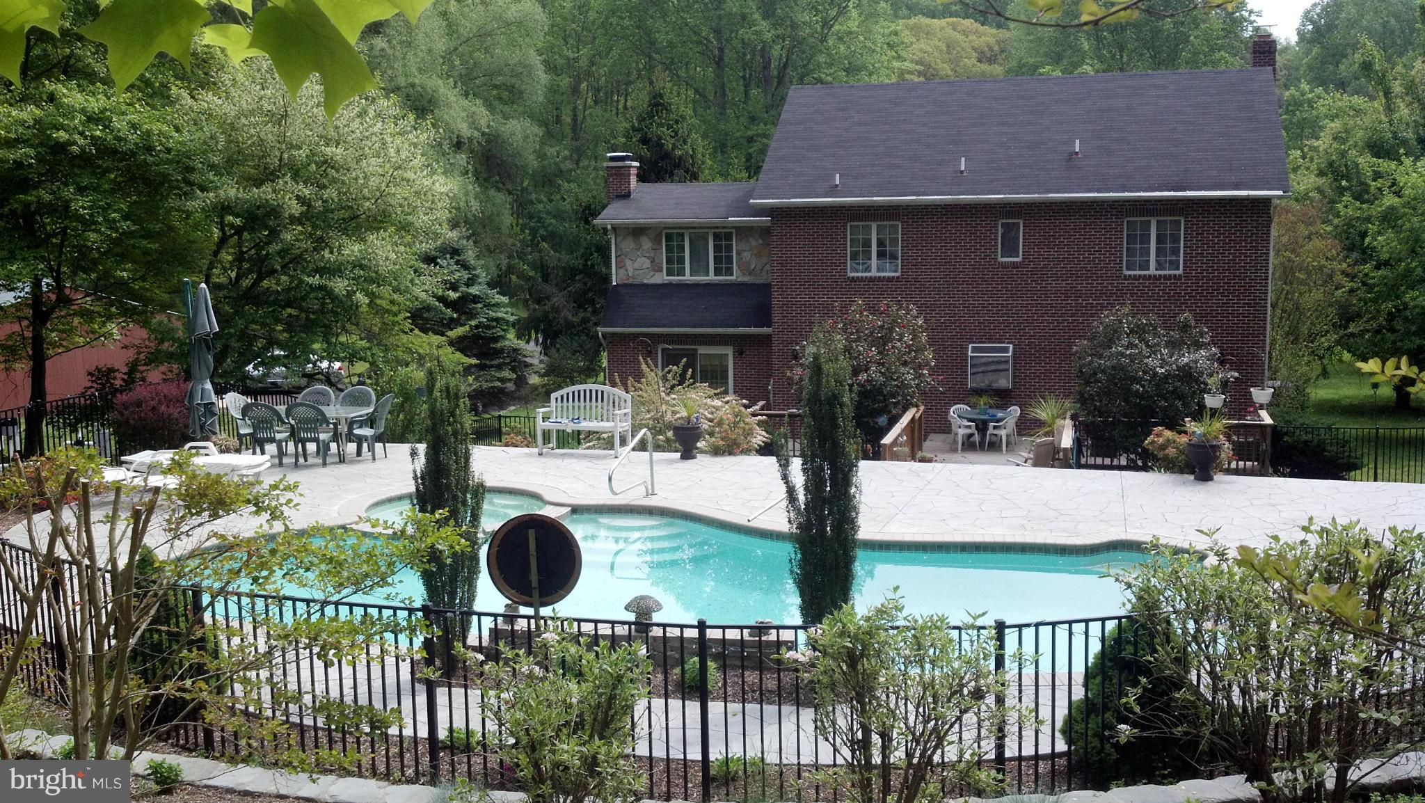 MAXWELL HALL SUB - Residential