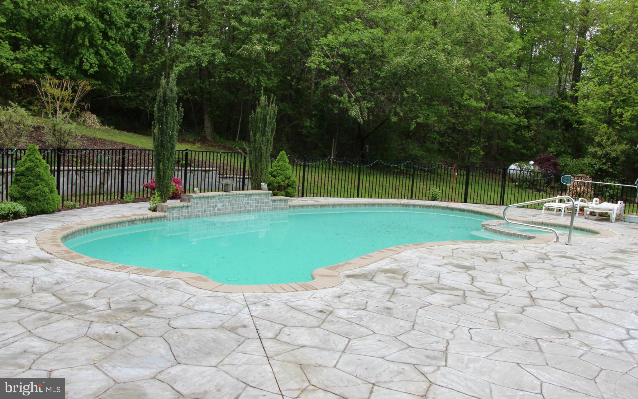 MAXWELL HALL SUB - Residential