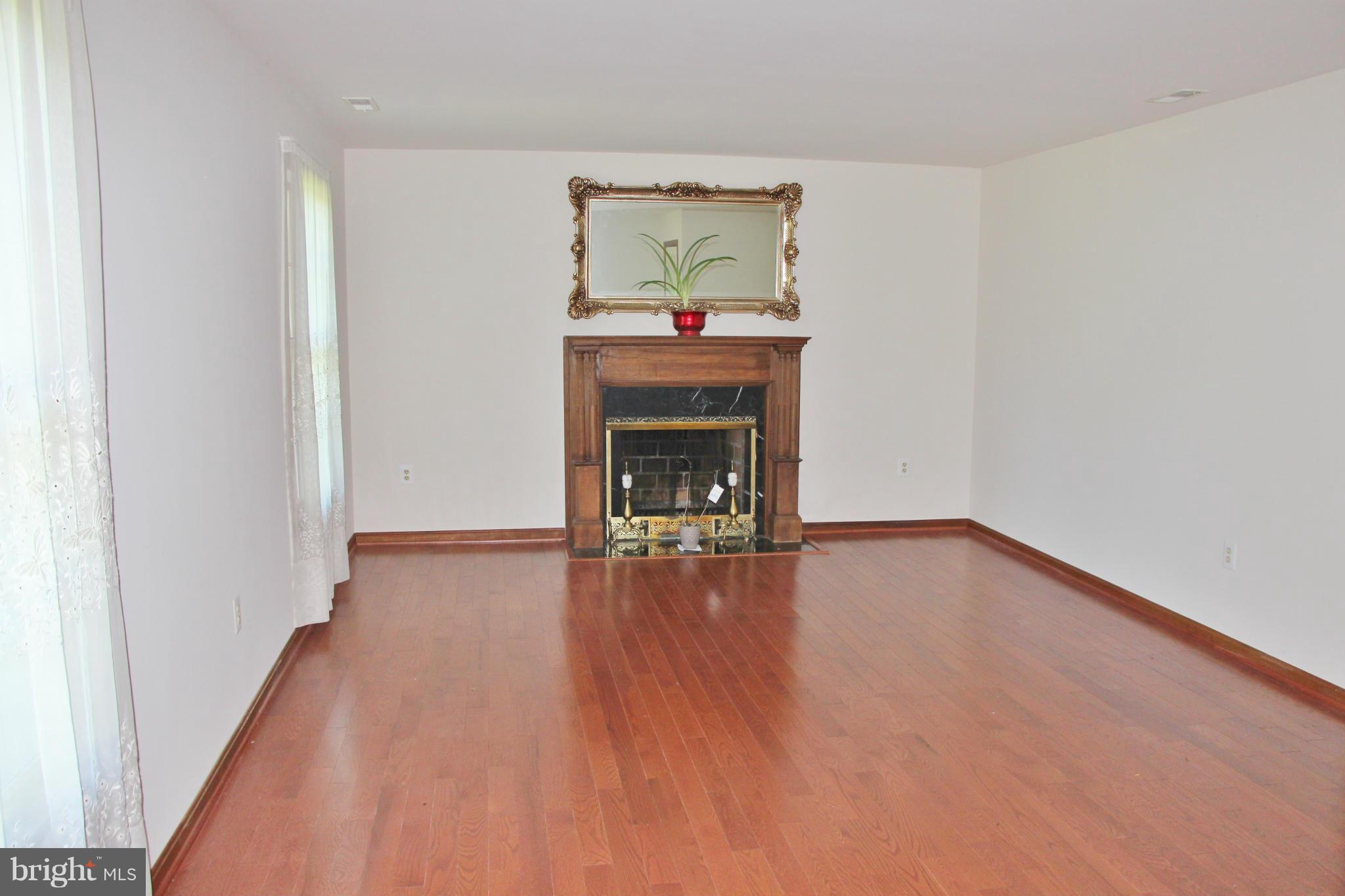 MAXWELL HALL SUB - Residential