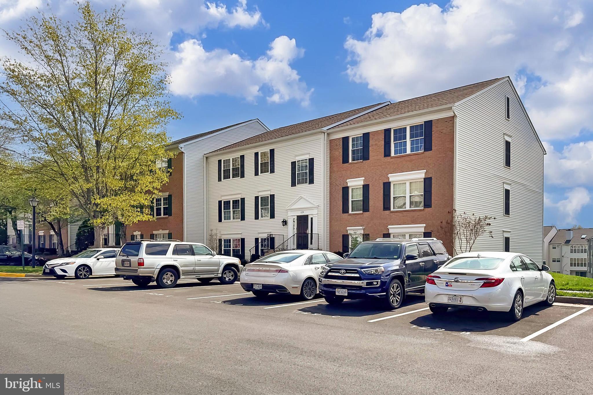 FOX CHAPEL AT TUDOR KNOLLS - Residential Lease