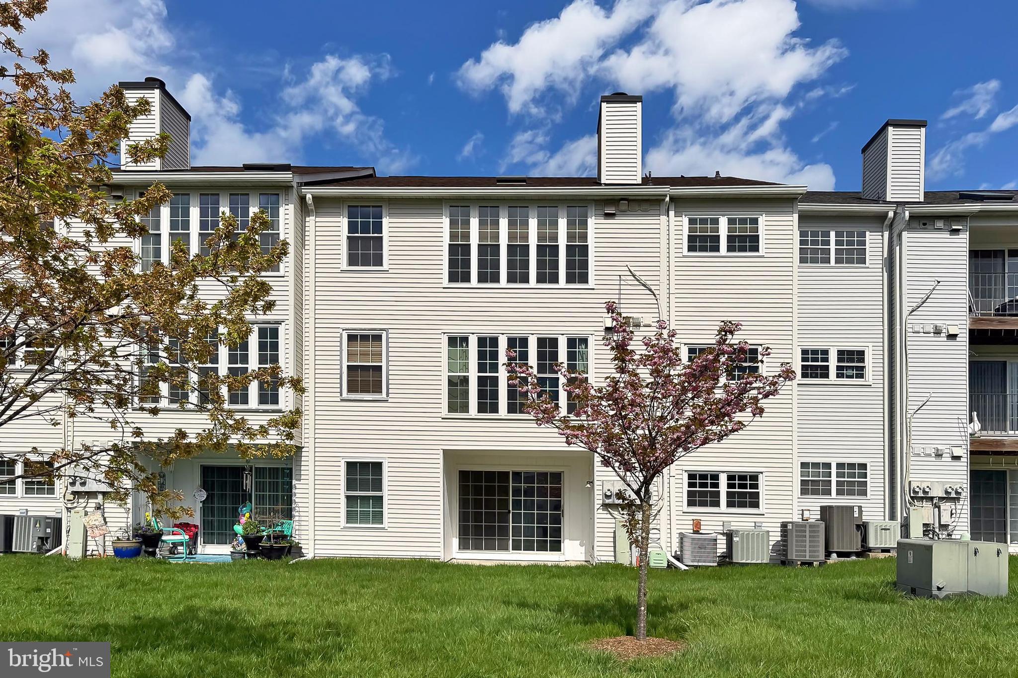 FOX CHAPEL AT TUDOR KNOLLS - Residential Lease