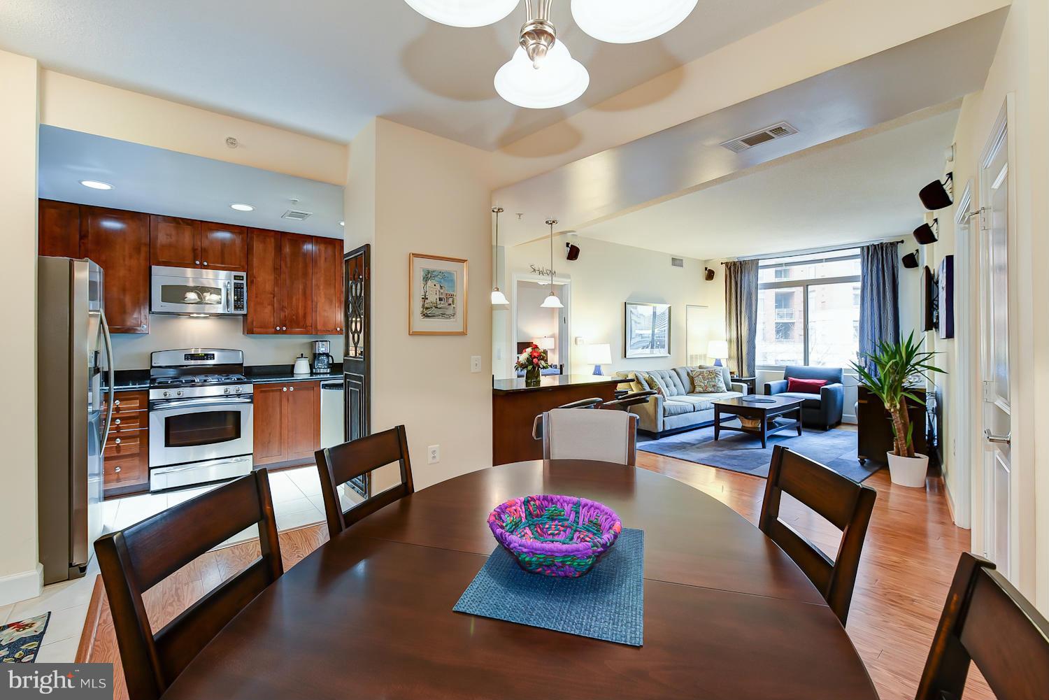 ECLIPSE ON CENTER PARK - Residential