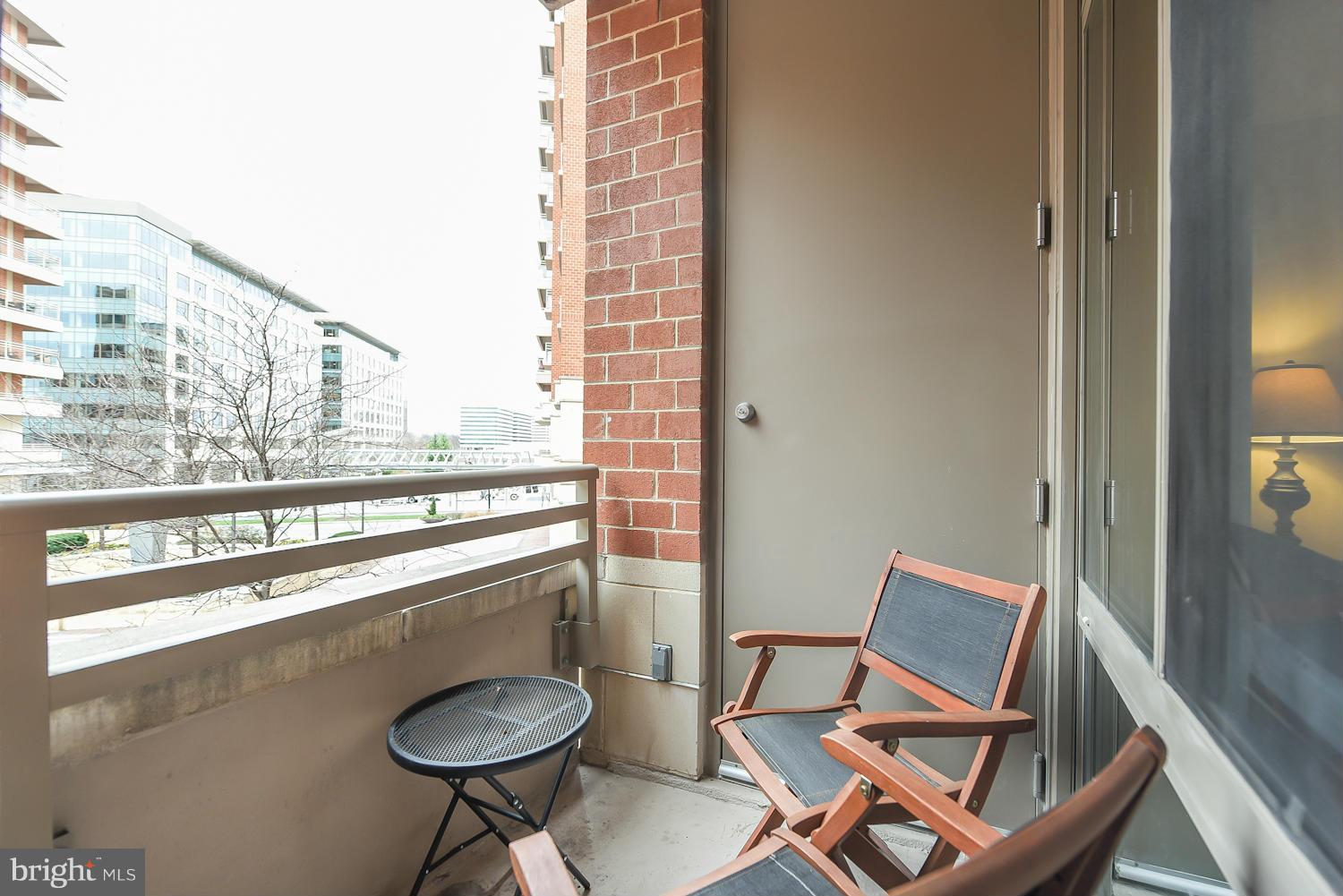 ECLIPSE ON CENTER PARK - Residential