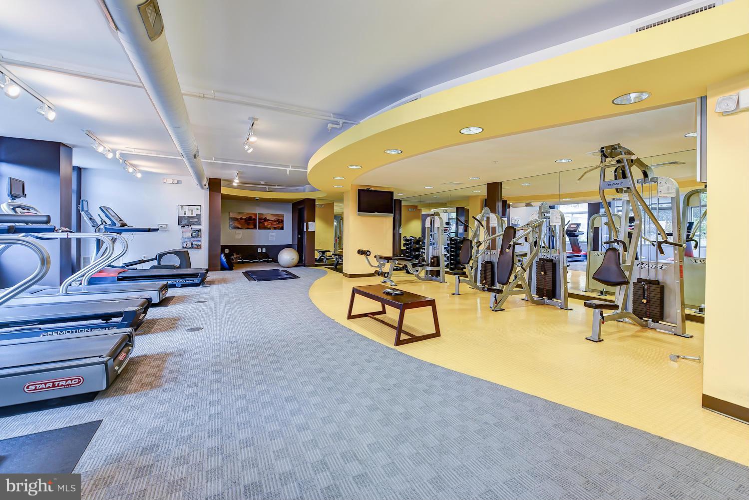 ECLIPSE ON CENTER PARK - Residential