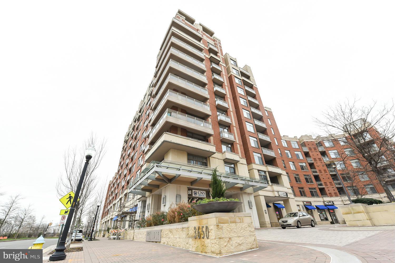 ECLIPSE ON CENTER PARK - Residential