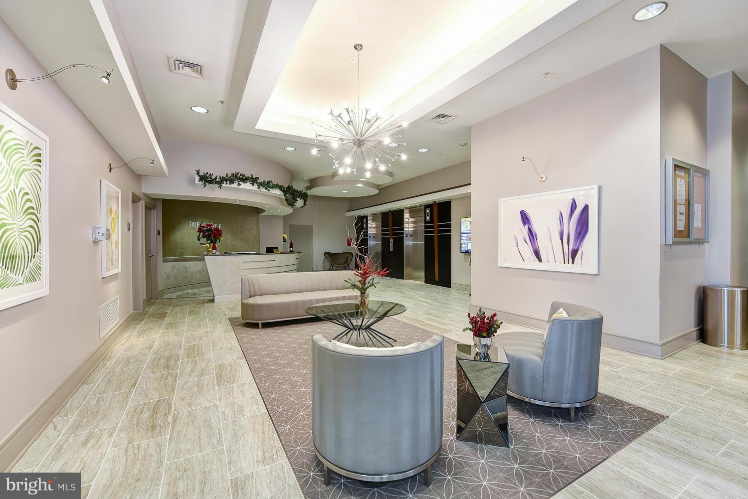 ECLIPSE ON CENTER PARK - Residential