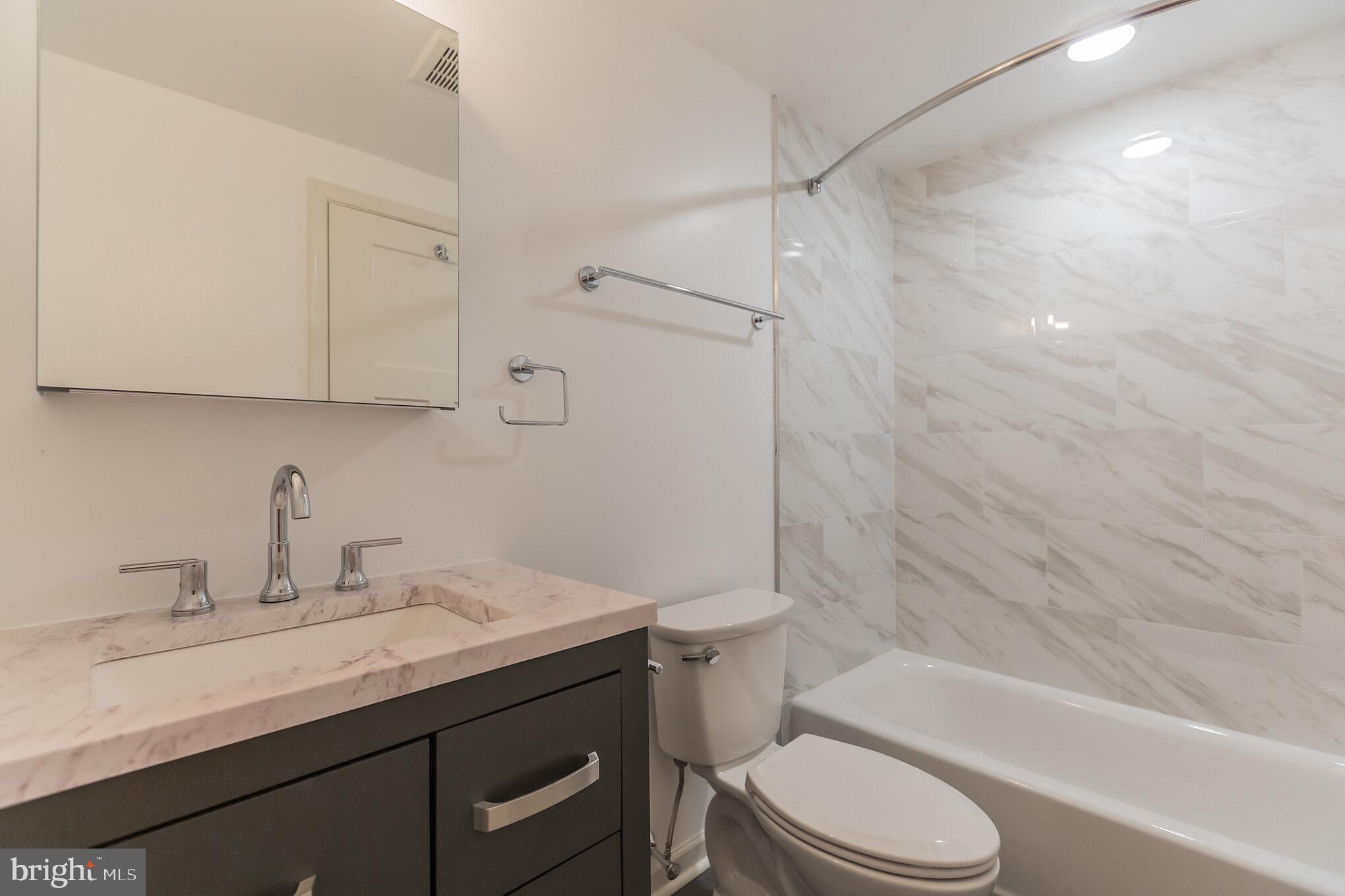 ROXBOROUGH - Residential Lease