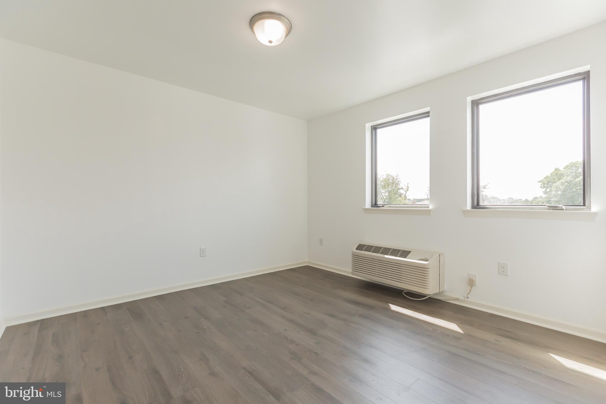 ROXBOROUGH - Residential Lease