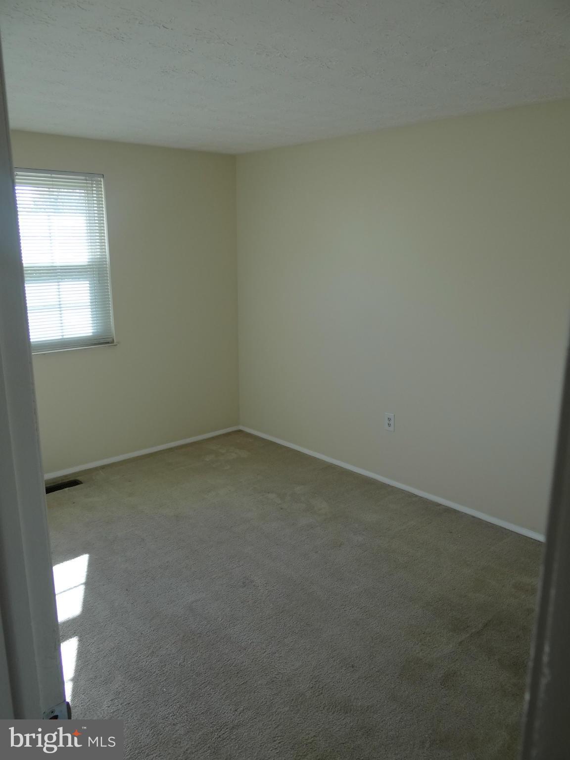 PROSPECT KNOLLS - Residential Lease