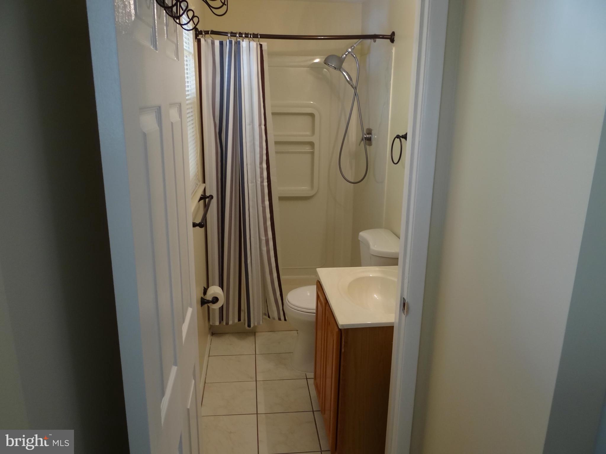 PROSPECT KNOLLS - Residential Lease