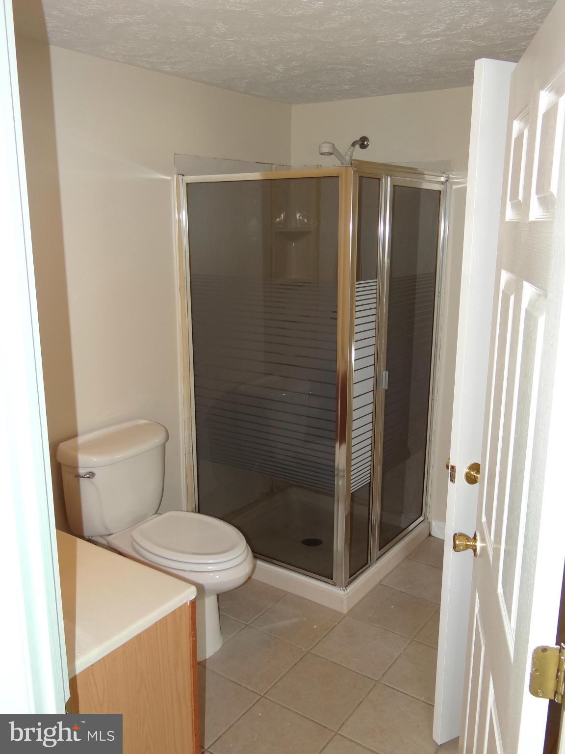 PROSPECT KNOLLS - Residential Lease